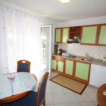 Rose Apartment *