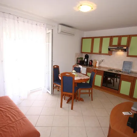 Rose Apartment