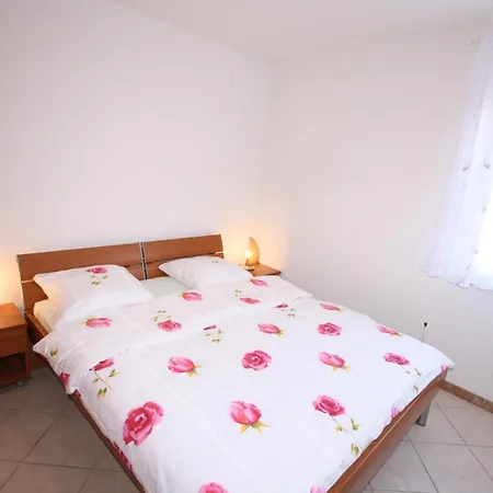 Rose Apartment