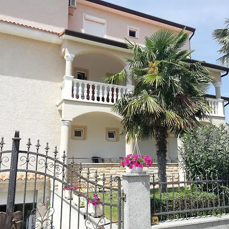 Rose Apartment